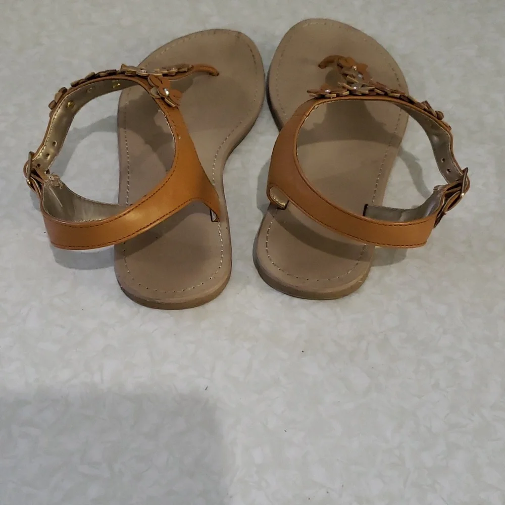 The‎ Children's Place Girl's Flower T-Strap Sandals size 3
